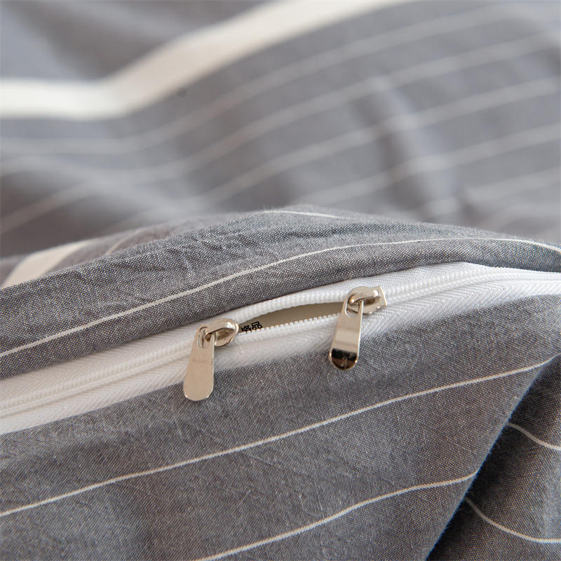 100% Silk 3 Pcs Bedding Set 100% Silk 3 Pcs Bedding Set