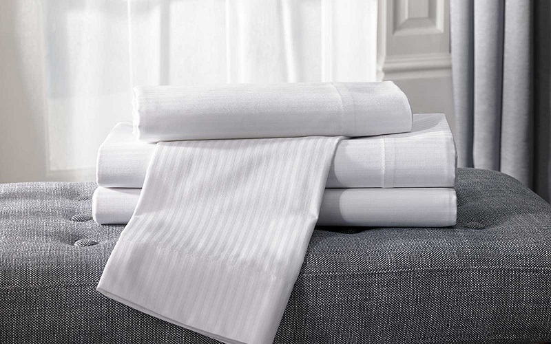 white cotton hotel sheets