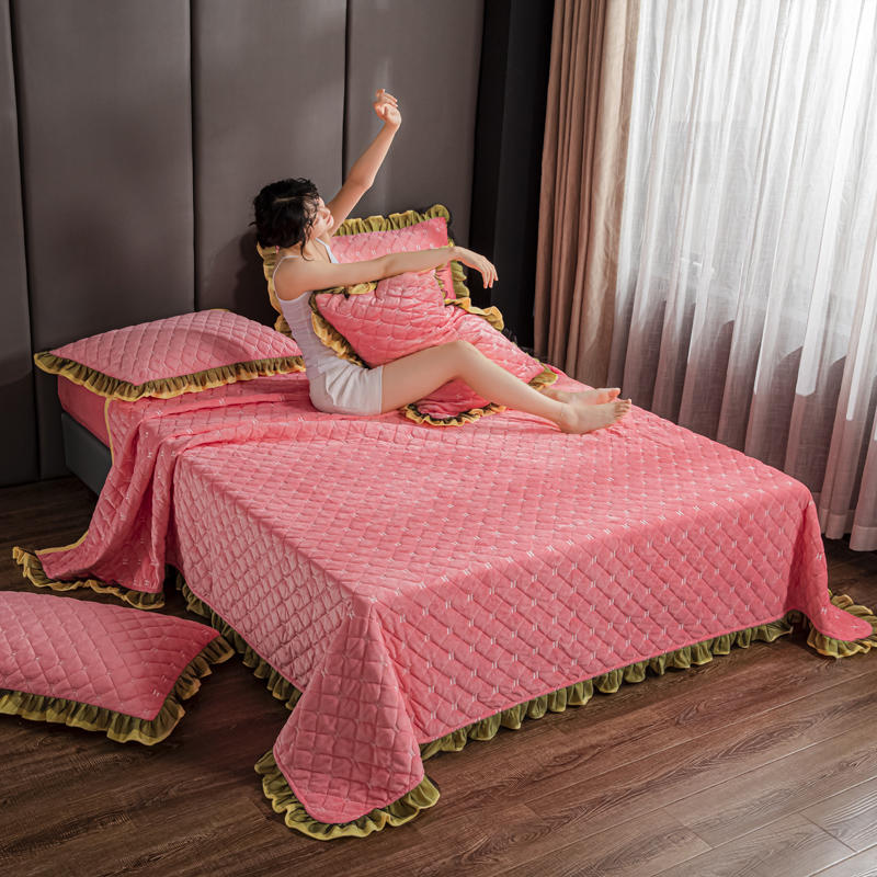 Bedspread Luxe Queen Bed