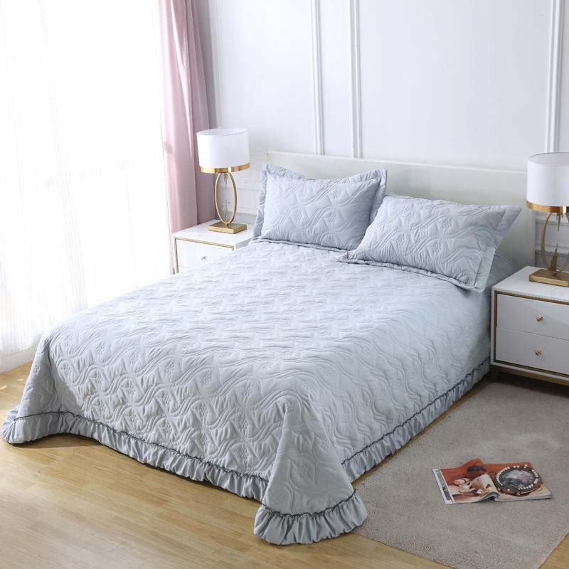 Wholesale Deluxe Bedspread