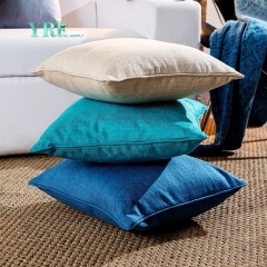 Kissen und Bett Läufer