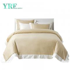 Hotelbettwäsche in Silber und Weiß