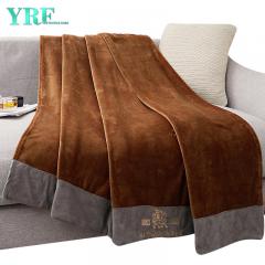 Mit GOLO gefärbten schlichten Decken