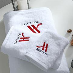 Badetuch-Set aus ägyptischer Baumwolle mit Logo-Stickerei