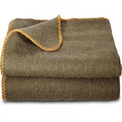 Behelfszelt aus Wolldecke